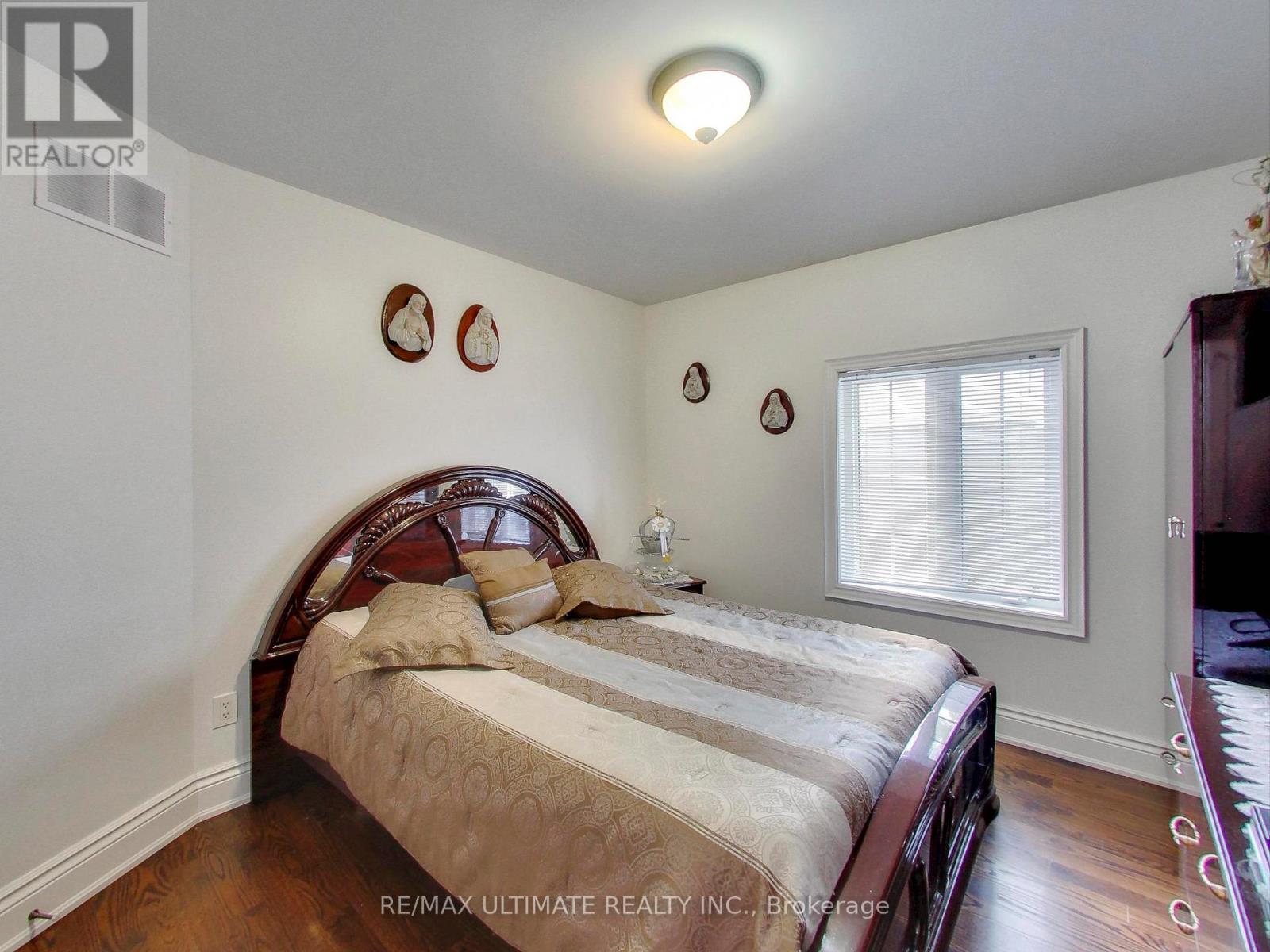 26 Dynevor Road, Toronto, Ontario  M6E 3X1 - Photo 21 - W13668896