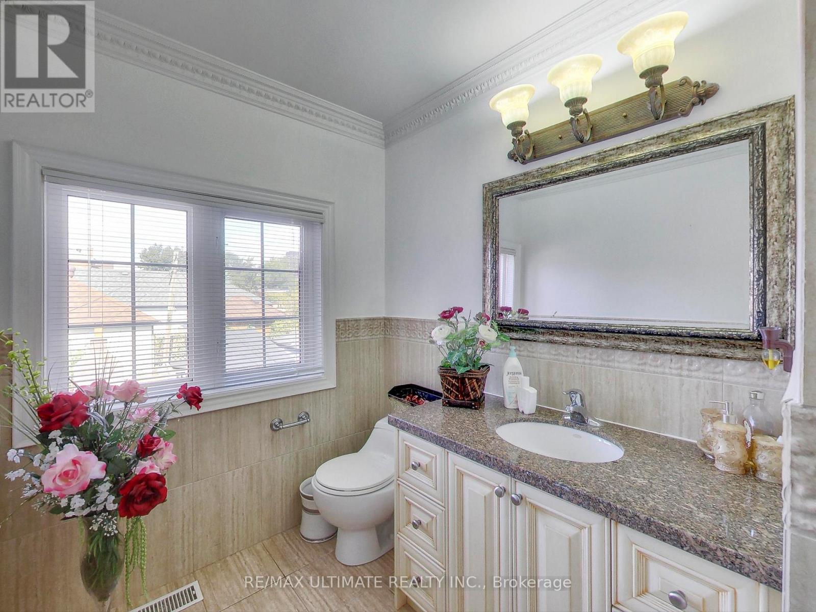 26 Dynevor Road, Toronto, Ontario  M6E 3X1 - Photo 24 - W13668896