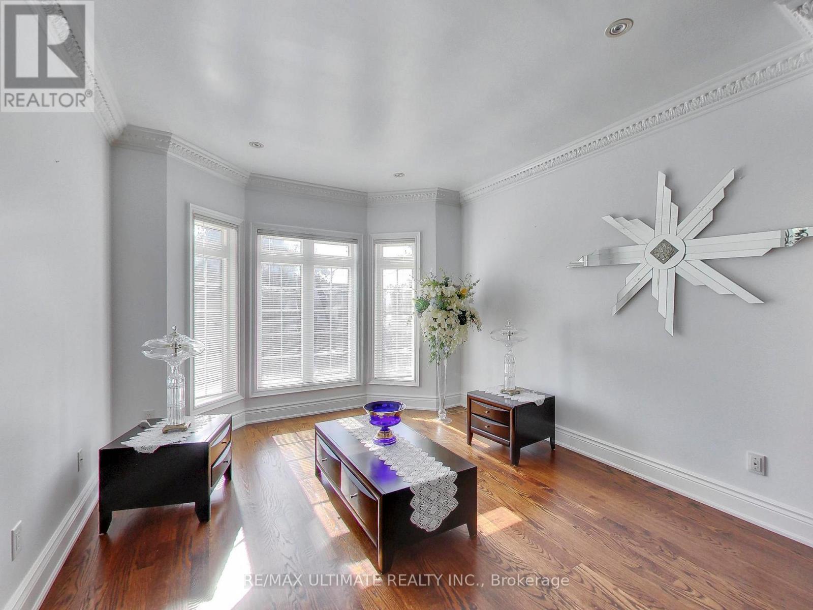 26 Dynevor Road, Toronto, Ontario  M6E 3X1 - Photo 3 - W13668896