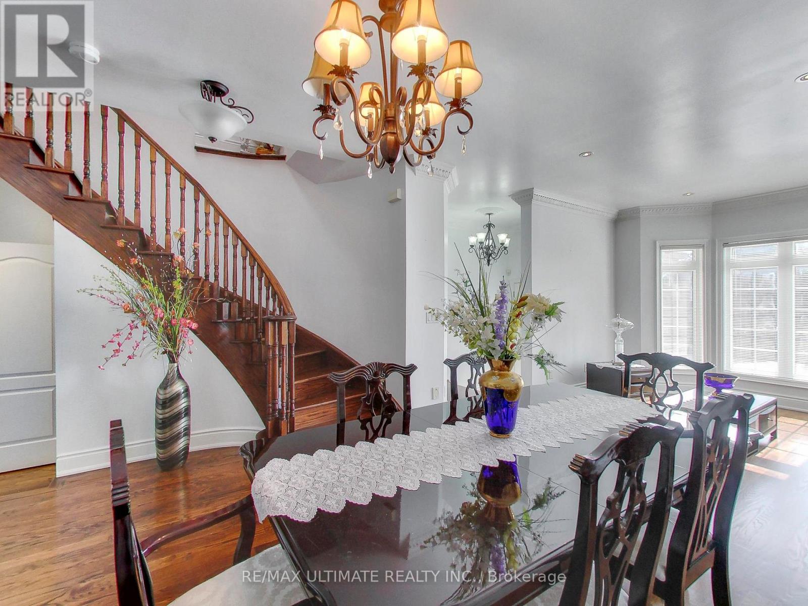 26 Dynevor Road, Toronto, Ontario  M6E 3X1 - Photo 4 - W13668896