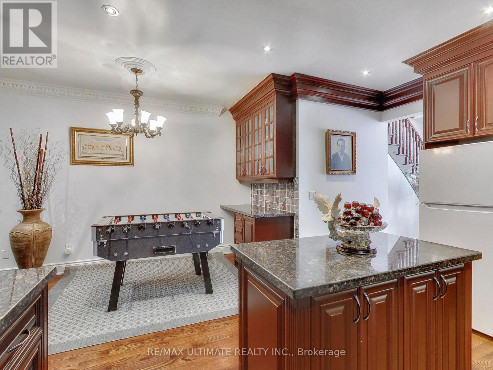 26 Dynevor Road, Toronto, Ontario  M6E 3X1 - Photo 9 - W13668896
