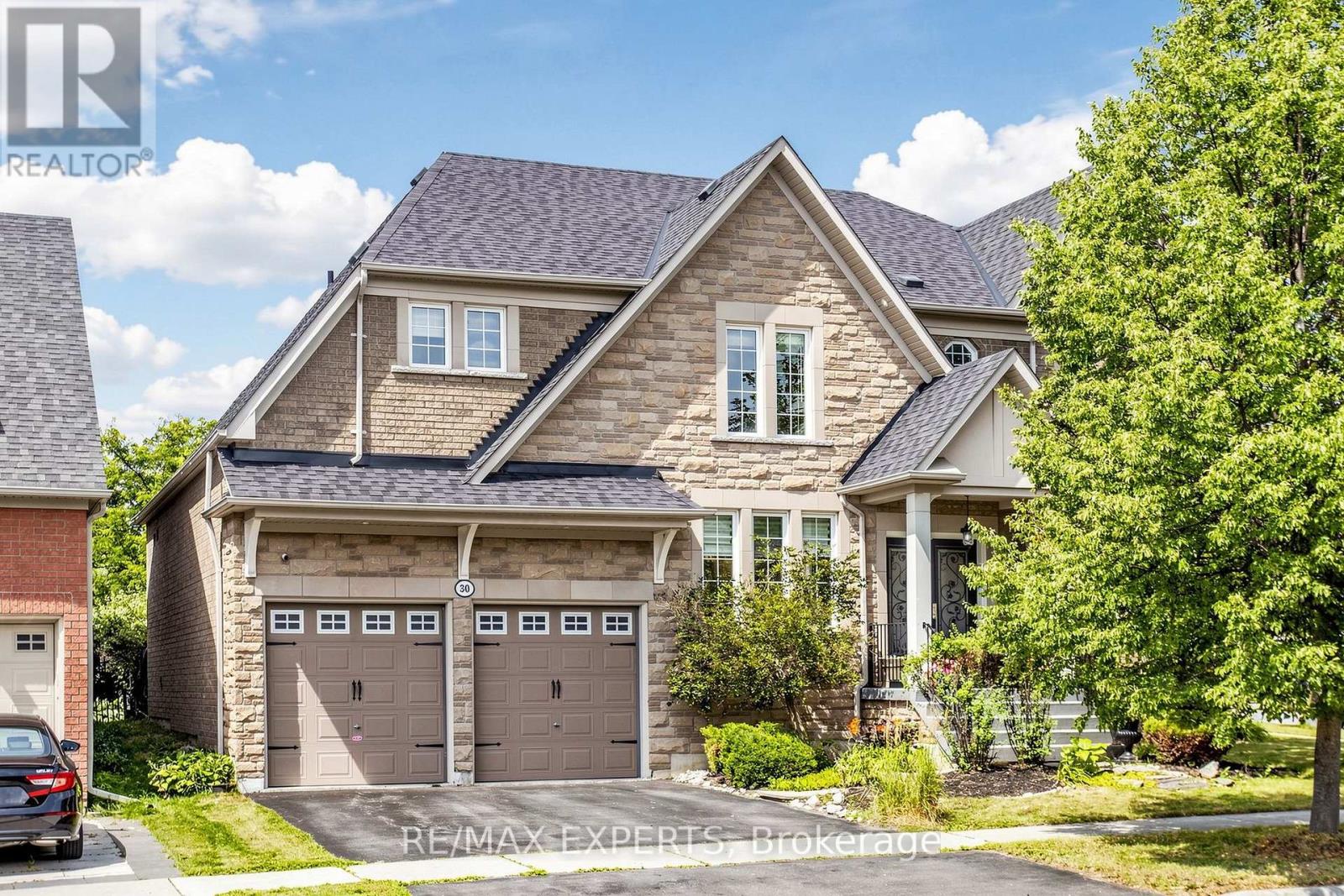 30 Alhart Street, Richmond Hill, Ontario  L4E 5E8 - Photo 8 - N13608848