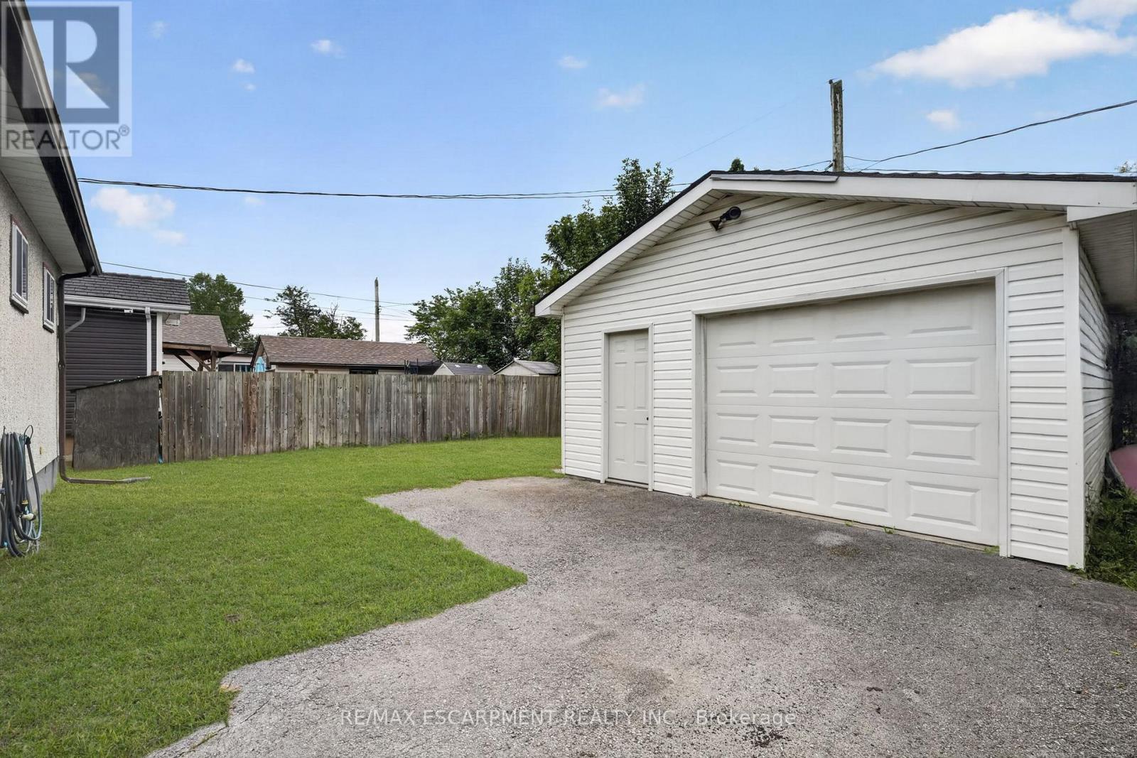 333 Simpson Avenue, Welland, Ontario  L3B 4Y7 - Photo 2 - X13668832