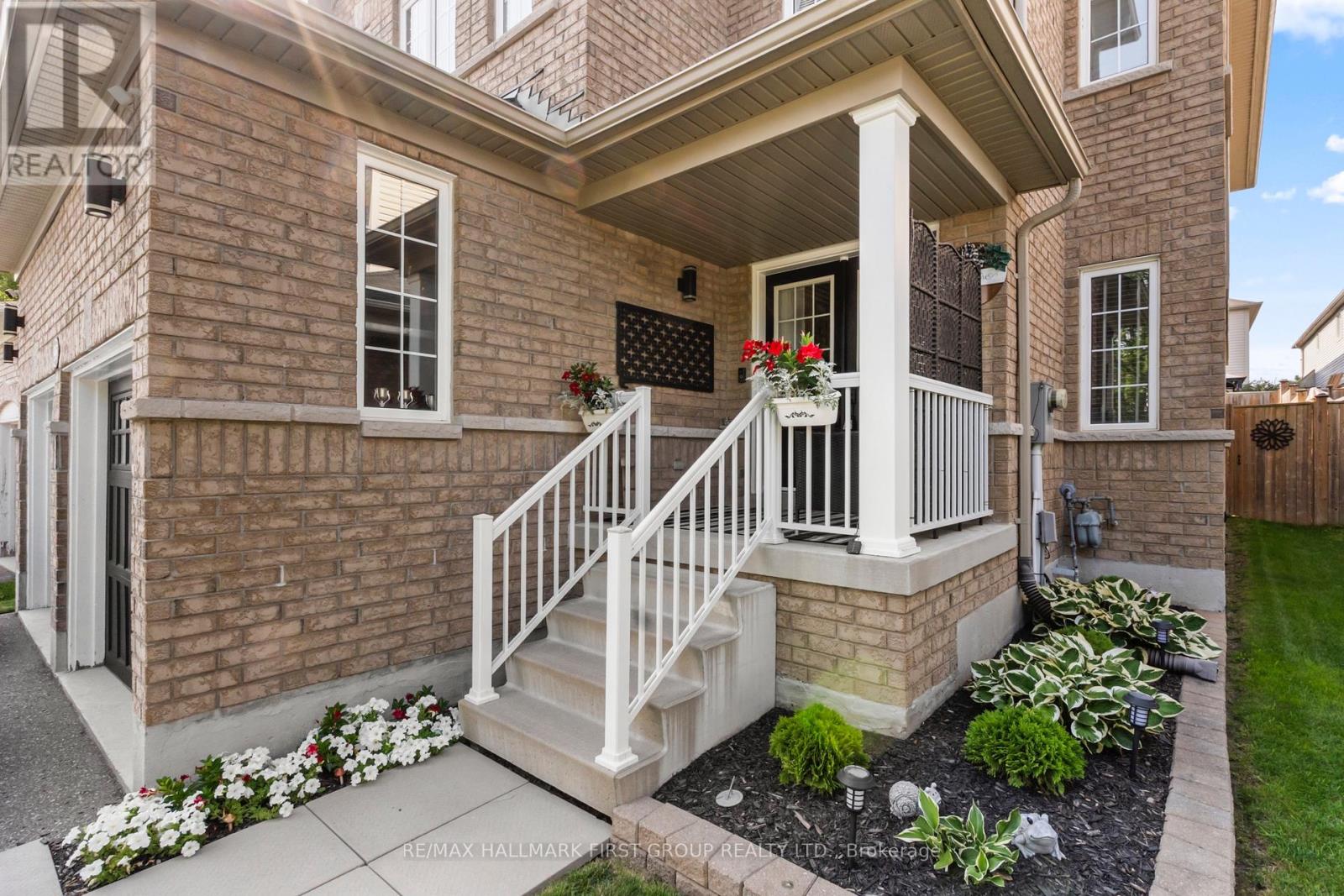 96 Redfern Crescent, Clarington, Ontario  L1C 0K1 - Photo 6 - E13667182