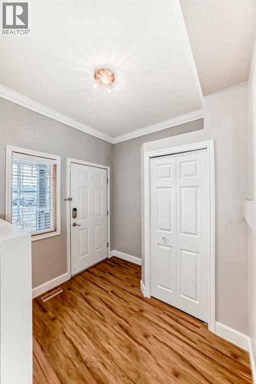 31 Coventry Road NE, Calgary, Alberta  T3K 5M9 - Photo 4 - A2292502