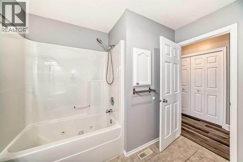 31 Coventry Road NE, Calgary, Alberta  T3K 5M9 - Photo 35 - A2292502