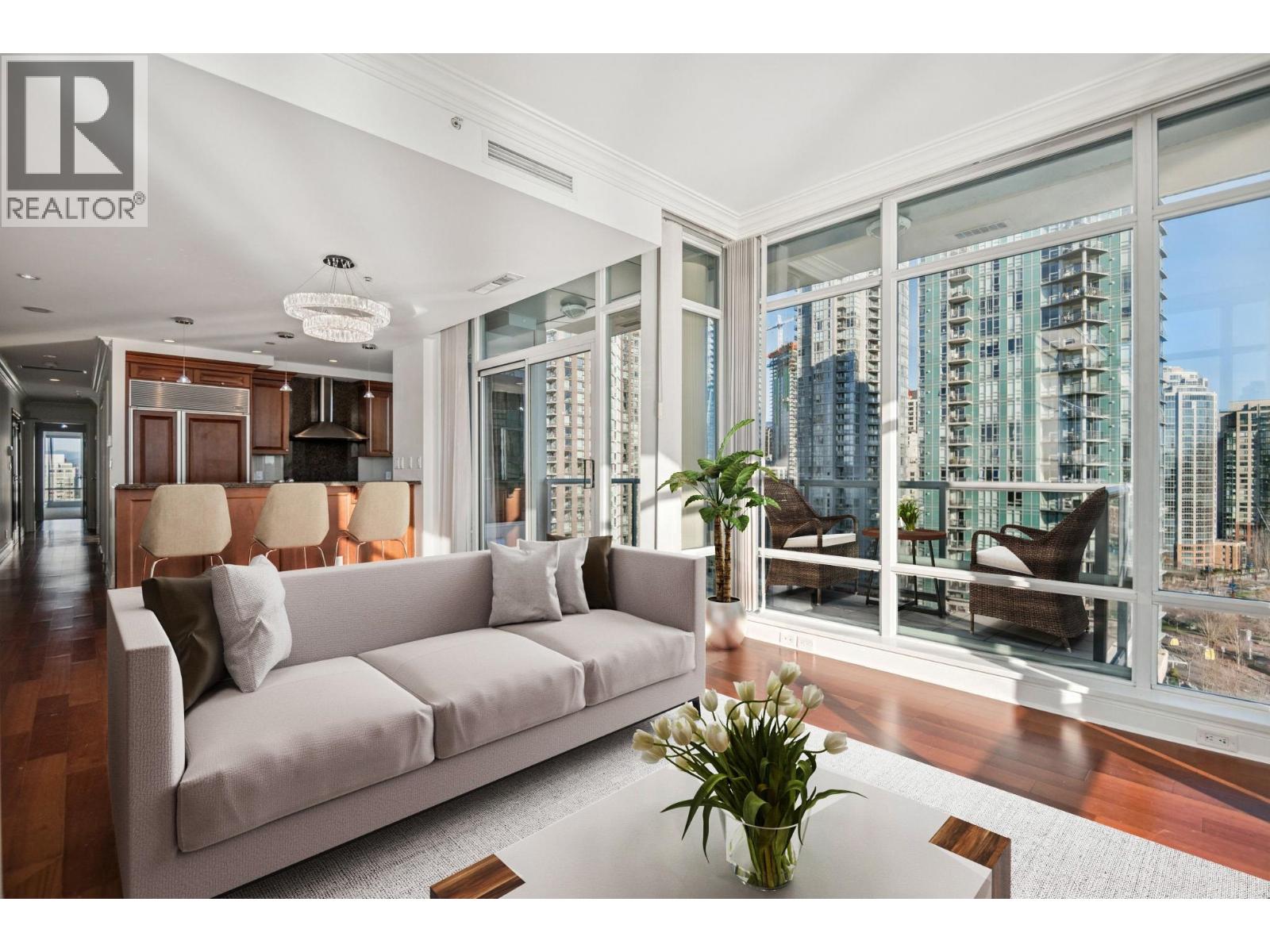 1903 1515 Homer Mews, Vancouver, British Columbia  V6Z 3E8 - Photo 2 - R3154607