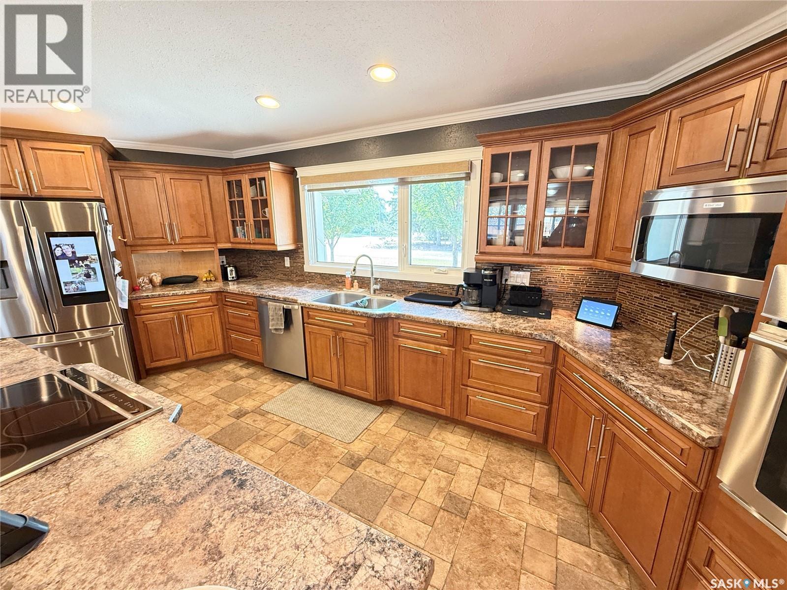 3 Mclelland Bay, Weyburn, Saskatchewan  S4H 2V3 - Photo 10 - SK045411