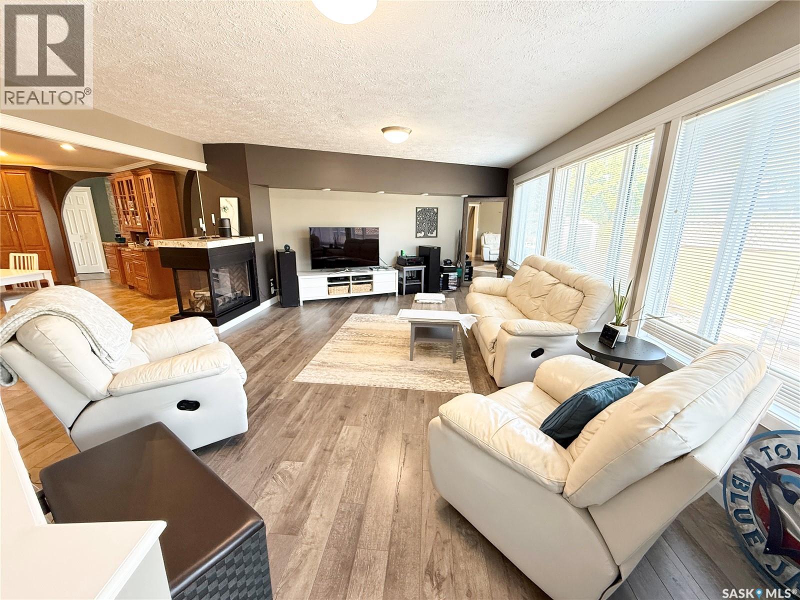 3 Mclelland Bay, Weyburn, Saskatchewan  S4H 2V3 - Photo 16 - SK045411