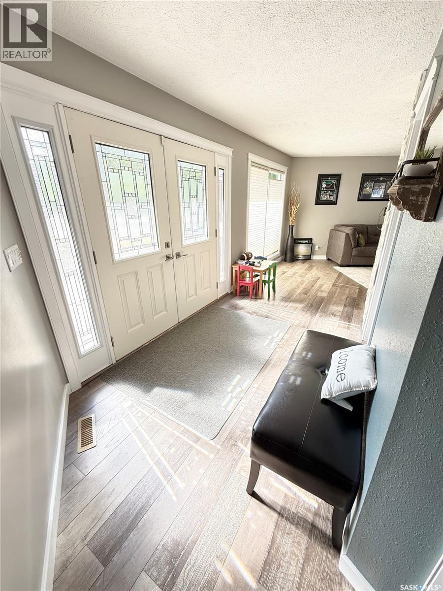 3 Mclelland Bay, Weyburn, Saskatchewan  S4H 2V3 - Photo 30 - SK045411