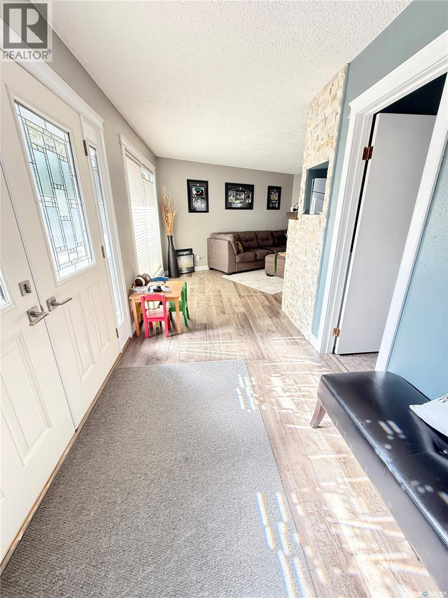 3 Mclelland Bay, Weyburn, Saskatchewan  S4H 2V3 - Photo 31 - SK045411