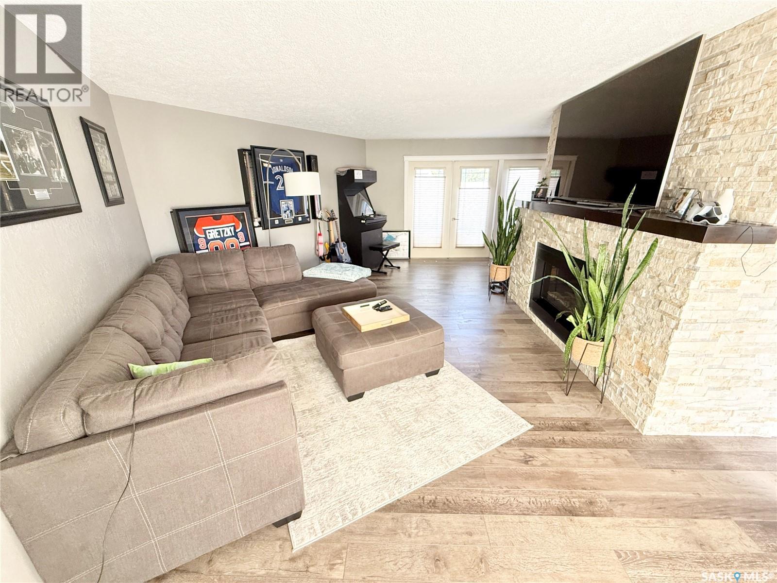 3 Mclelland Bay, Weyburn, Saskatchewan  S4H 2V3 - Photo 33 - SK045411