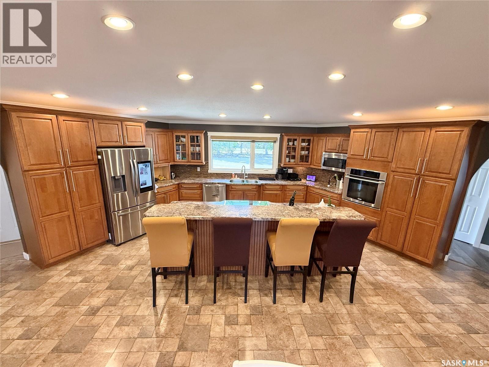 3 Mclelland Bay, Weyburn, Saskatchewan  S4H 2V3 - Photo 8 - SK045411