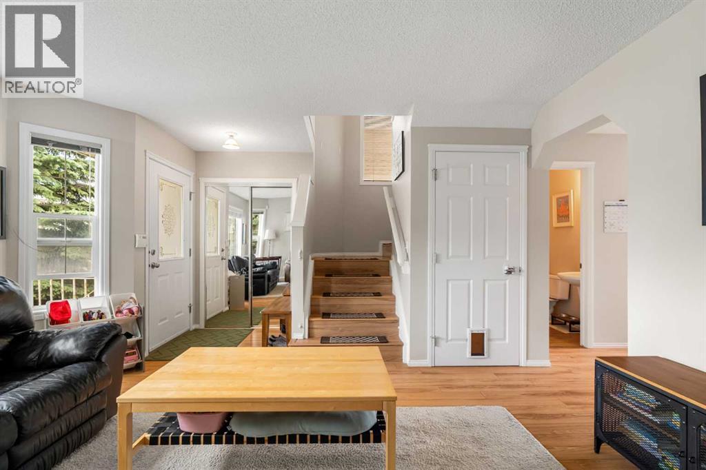 172 Citadel Bluff Close Nw, Calgary, Alberta  T3G 5E3 - Photo 4 - A2327122