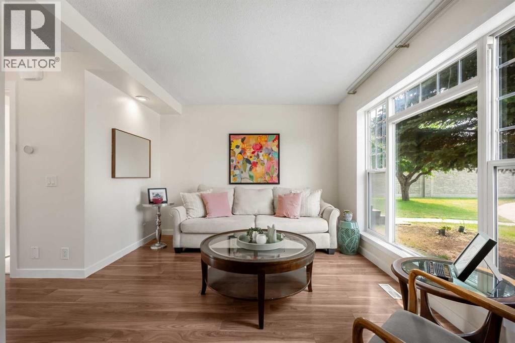 91 Hidden Crescent NW, Calgary, Alberta  T3A 5L4 - Photo 2 - A2336261