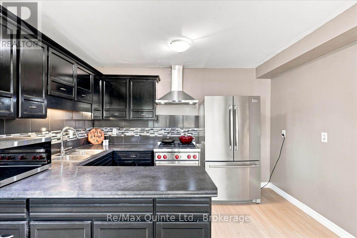 12 Brimley Court, Belleville, Ontario  K8N 5L5 - Photo 7 - X13668908