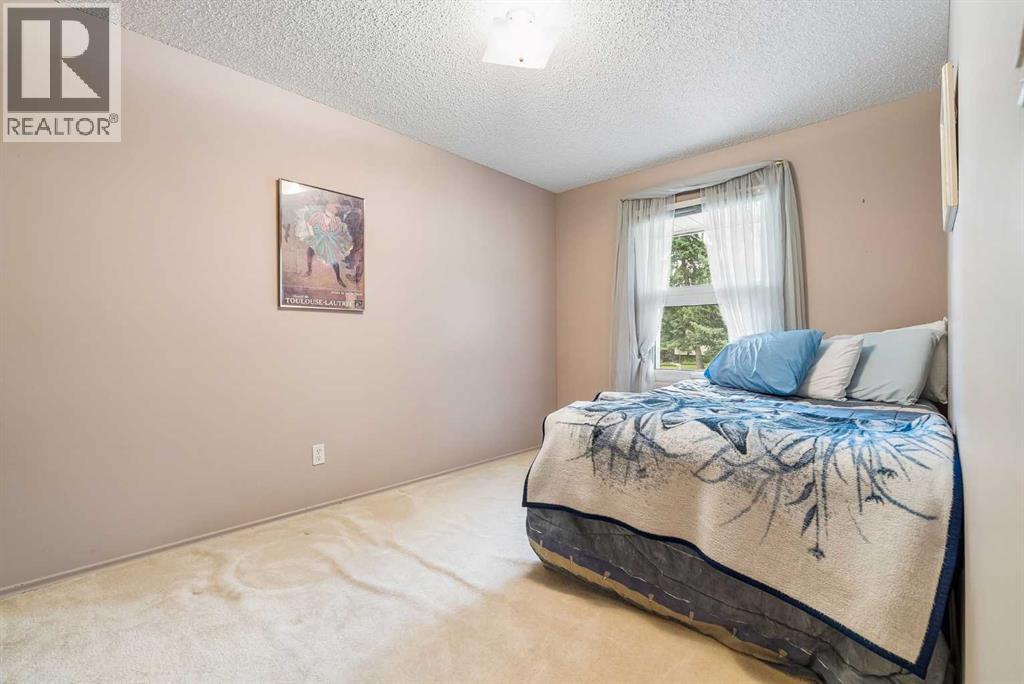 3131 Oakwood Drive SW, Calgary, Alberta  T2V 0K2 - Photo 13 - A2335206