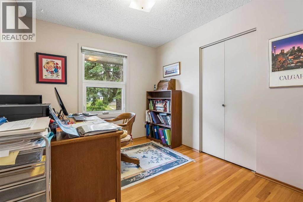 3131 Oakwood Drive SW, Calgary, Alberta  T2V 0K2 - Photo 12 - A2335206