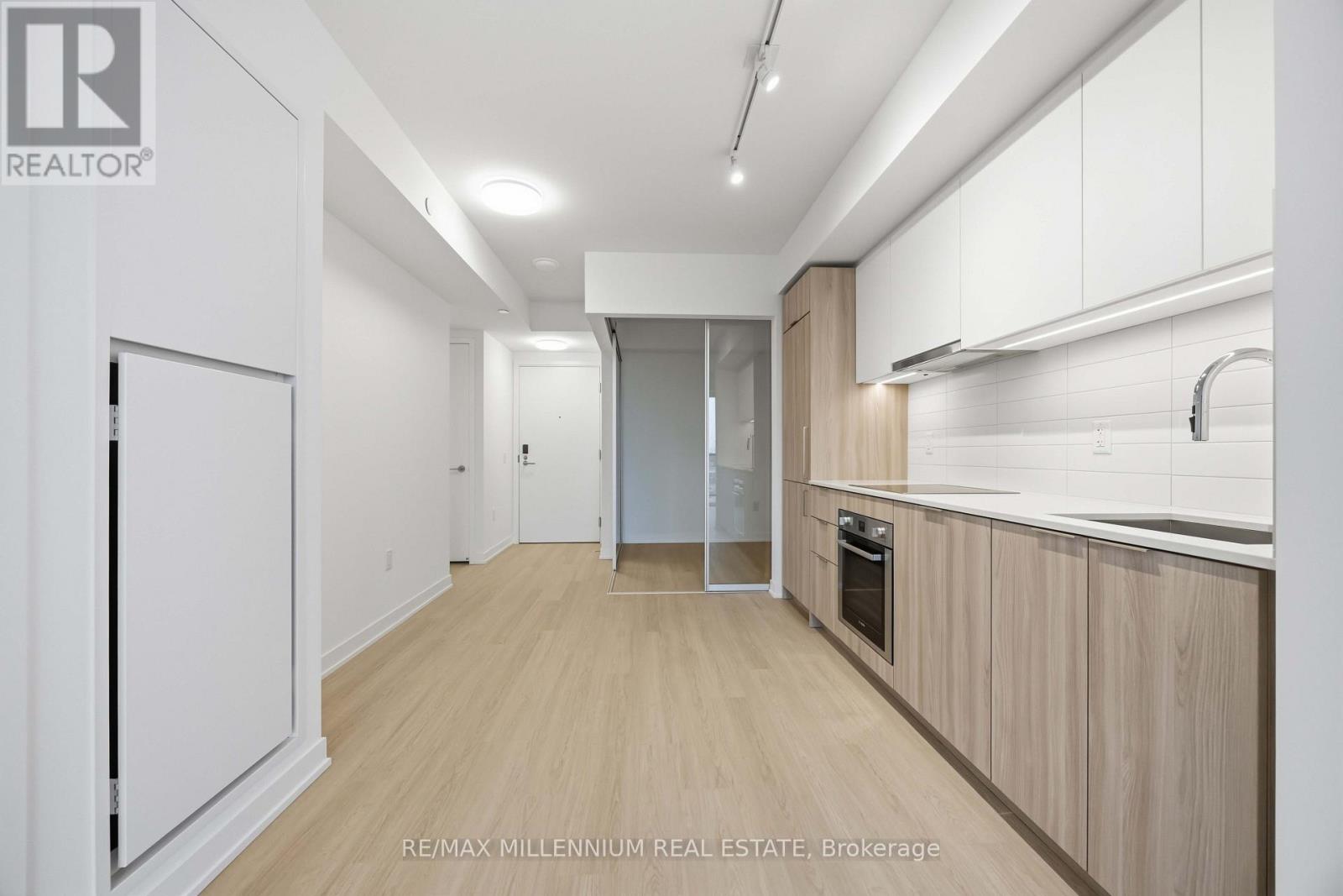 1703 - 15 Salomon Drive, Toronto, Ontario  M3C 0T2 - Photo 13 - C13668958