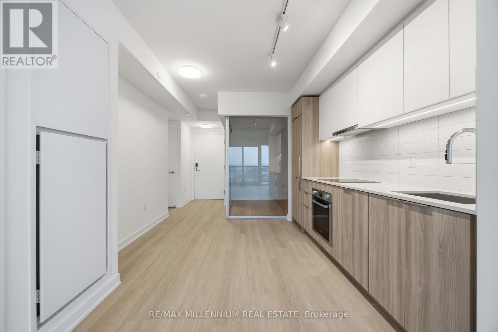 1703 - 15 Salomon Drive, Toronto, Ontario  M3C 0T2 - Photo 14 - C13668958