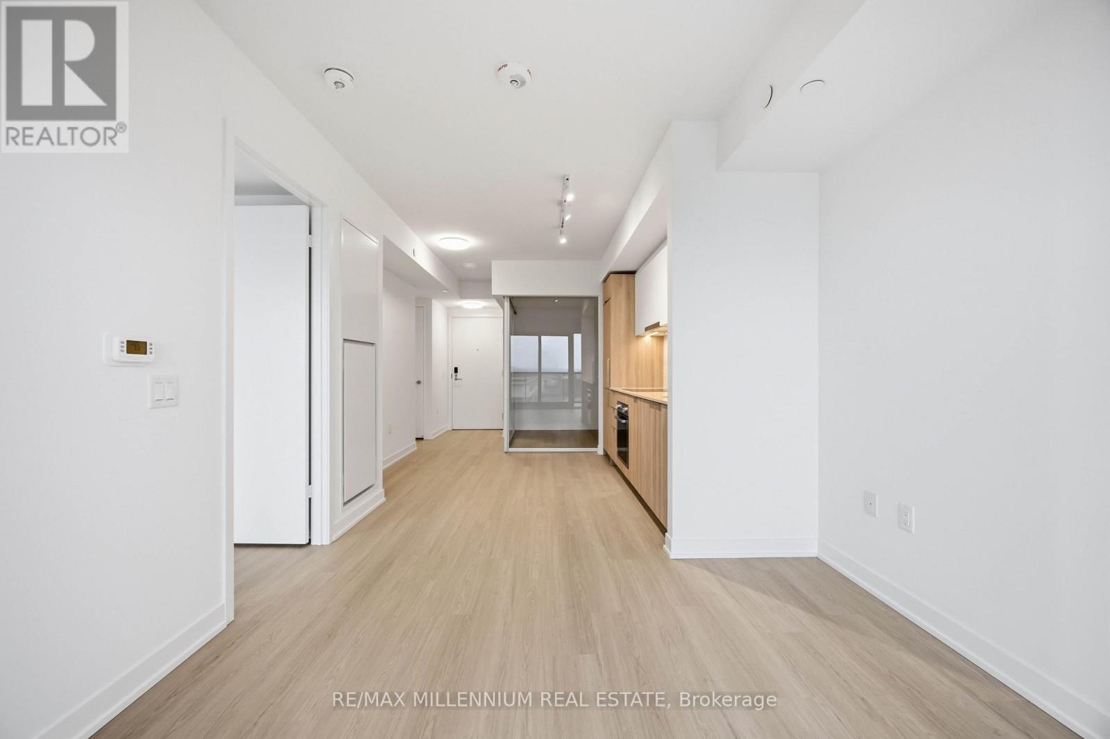 1703 - 15 Salomon Drive, Toronto, Ontario  M3C 0T2 - Photo 16 - C13668958