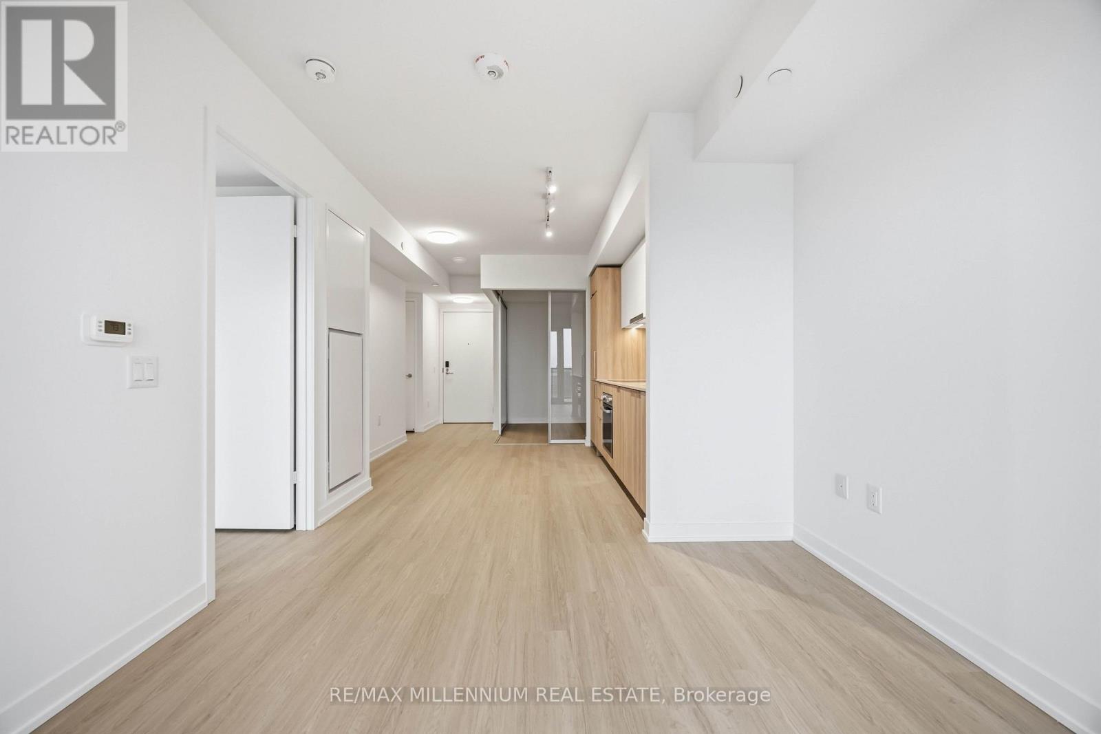 1703 - 15 Salomon Drive, Toronto, Ontario  M3C 0T2 - Photo 19 - C13668958