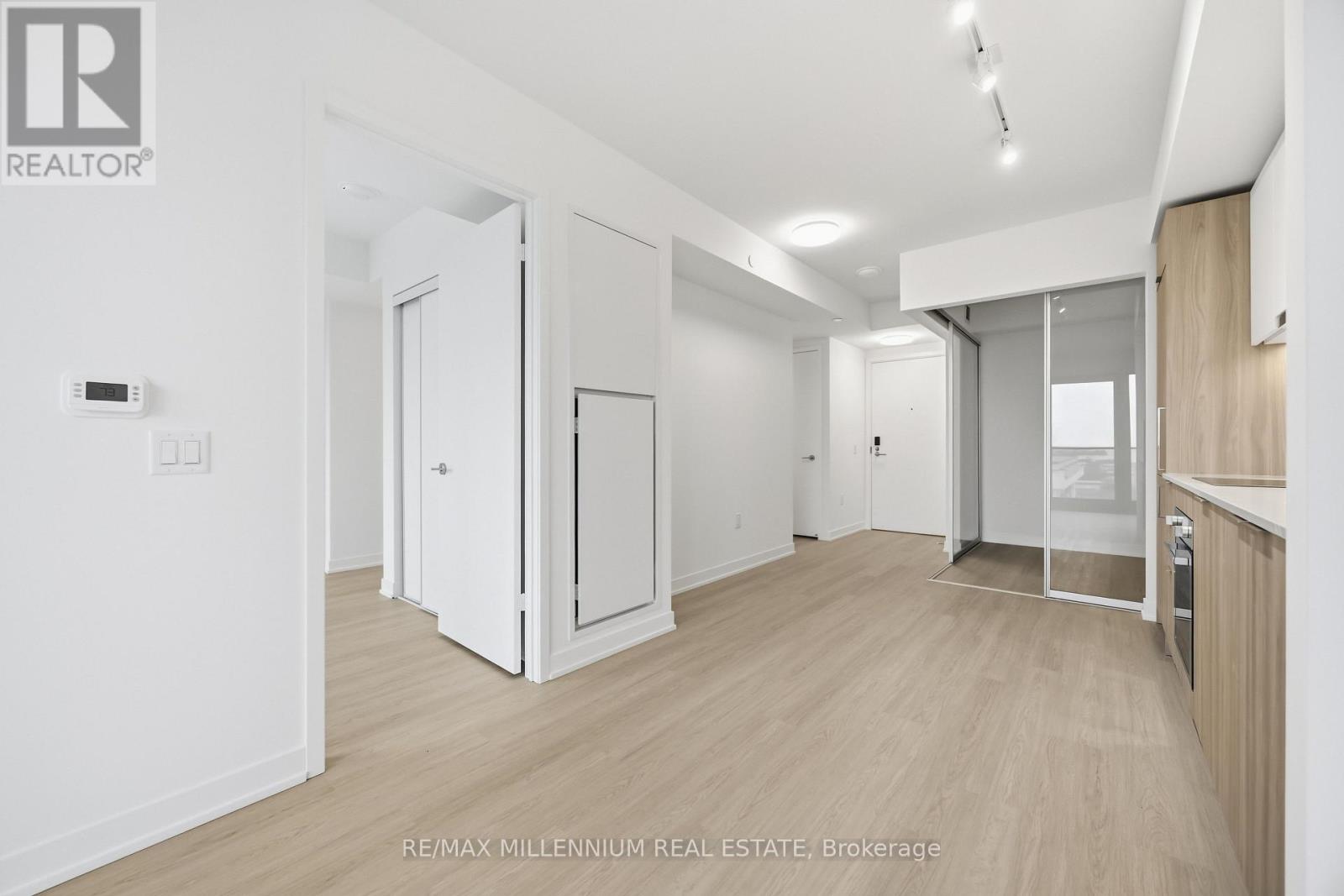 1703 - 15 Salomon Drive, Toronto, Ontario  M3C 0T2 - Photo 20 - C13668958
