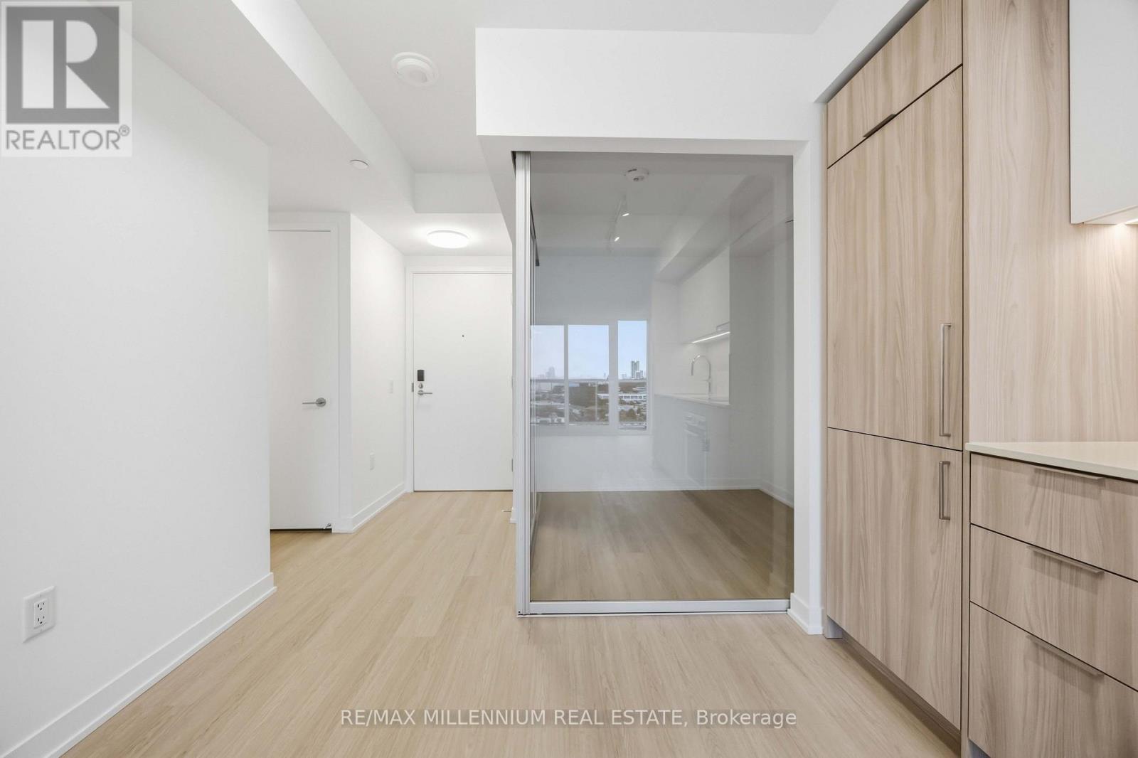 1703 - 15 Salomon Drive, Toronto, Ontario  M3C 0T2 - Photo 22 - C13668958