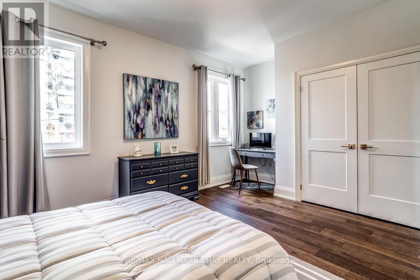 611 Northcliffe Boulevard, Toronto, Ontario  M6E 3L8 - Photo 23 - C13669036