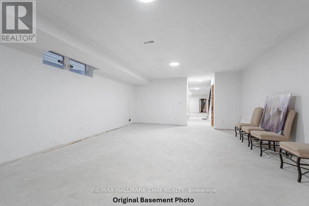 611 Northcliffe Boulevard, Toronto, Ontario  M6E 3L8 - Photo 30 - C13669036