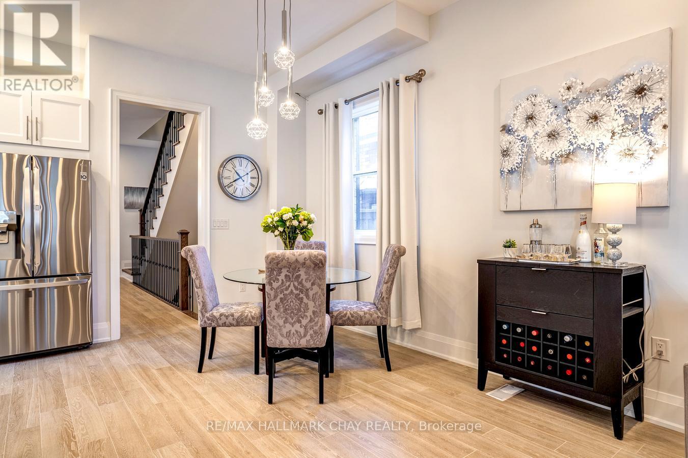 611 Northcliffe Boulevard, Toronto, Ontario  M6E 3L8 - Photo 9 - C13669036