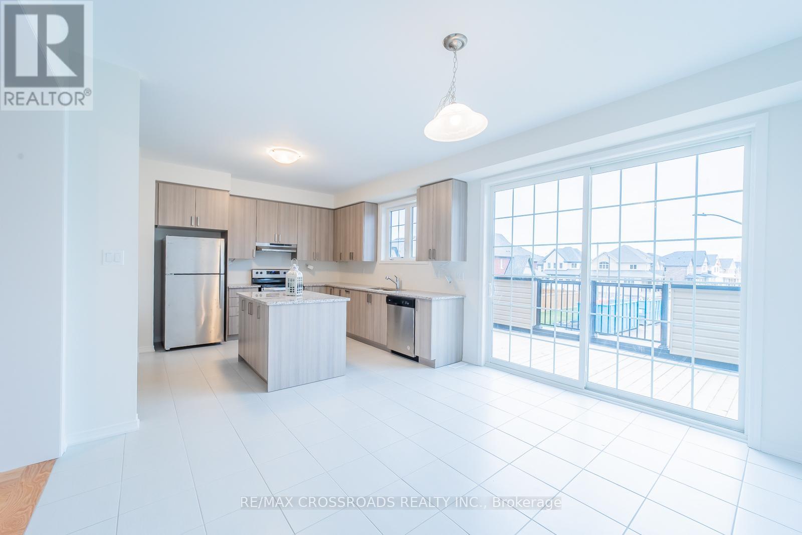332 Coronation Road, Whitby, Ontario  M1P 1Y2 - Photo 10 - E13668968