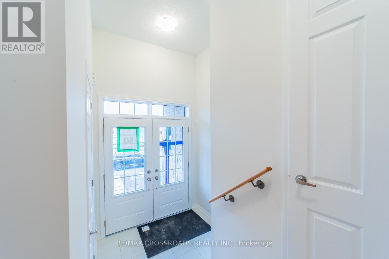 332 Coronation Road, Whitby, Ontario  M1P 1Y2 - Photo 5 - E13668968