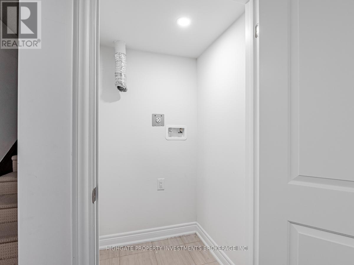 Bsmt - 1055 Purus Path, Pickering, Ontario  L1V 2P8 - Photo 25 - E13668970