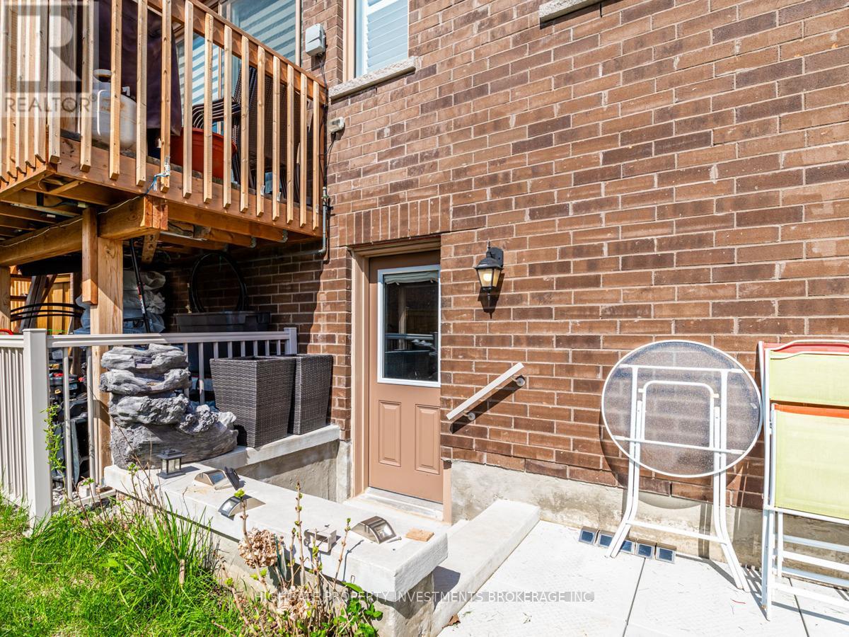 Bsmt - 1055 Purus Path, Pickering, Ontario  L1V 2P8 - Photo 28 - E13668970