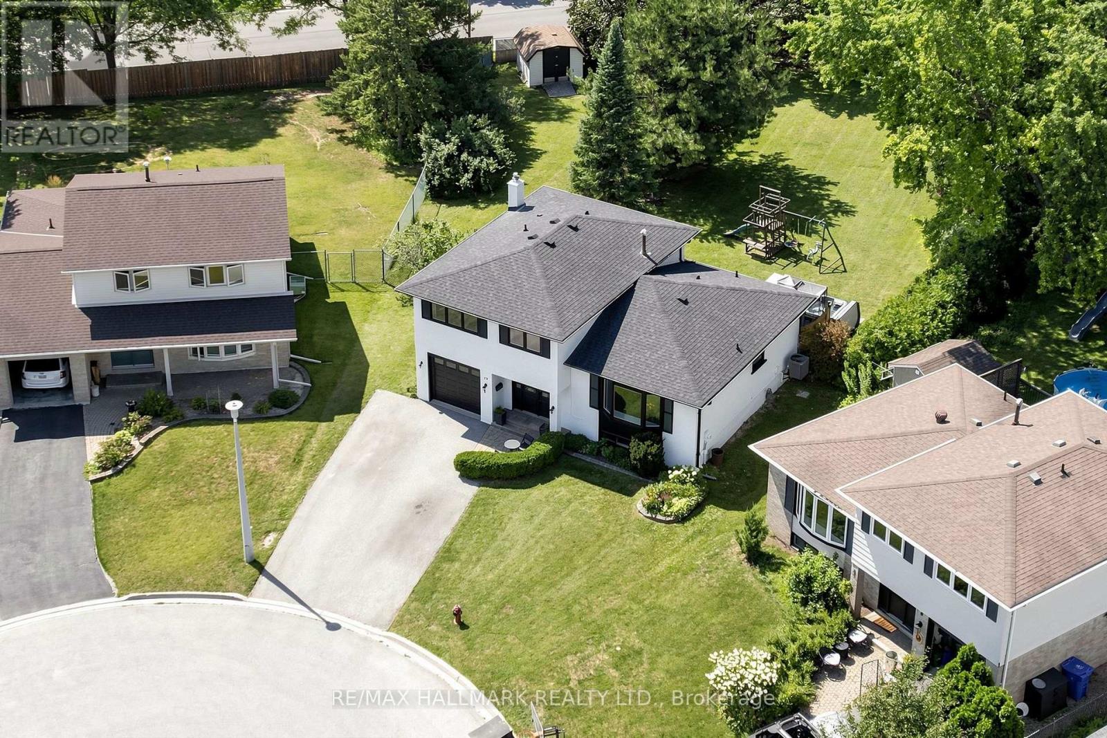 Part 1 - 20 Oak Court, Aurora, Ontario  L4G 3J6 - Photo 2 - N13669022