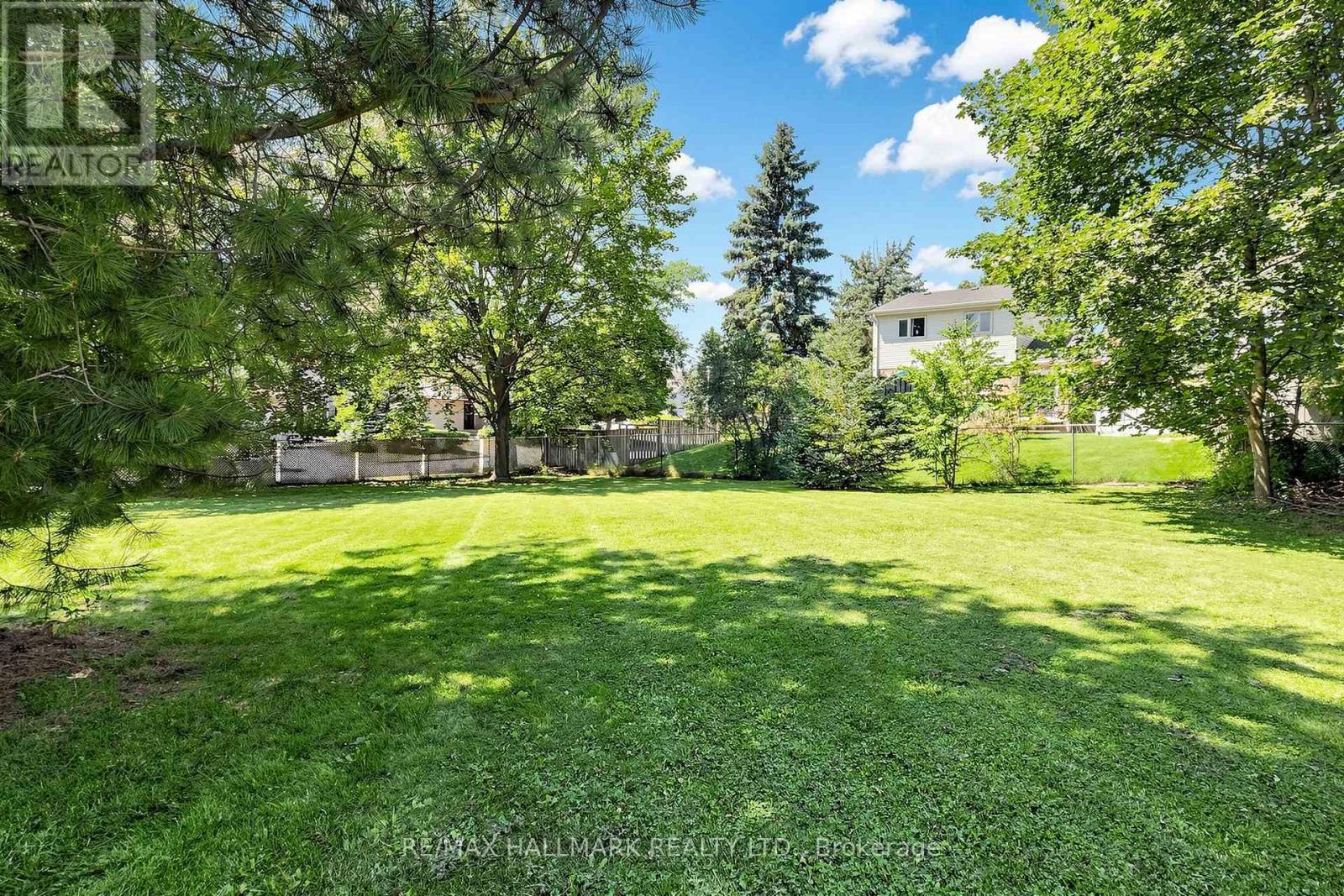 Part 2 - 20 Oak Court, Aurora, Ontario L4G 3J6 - Photo 9 - N13669030