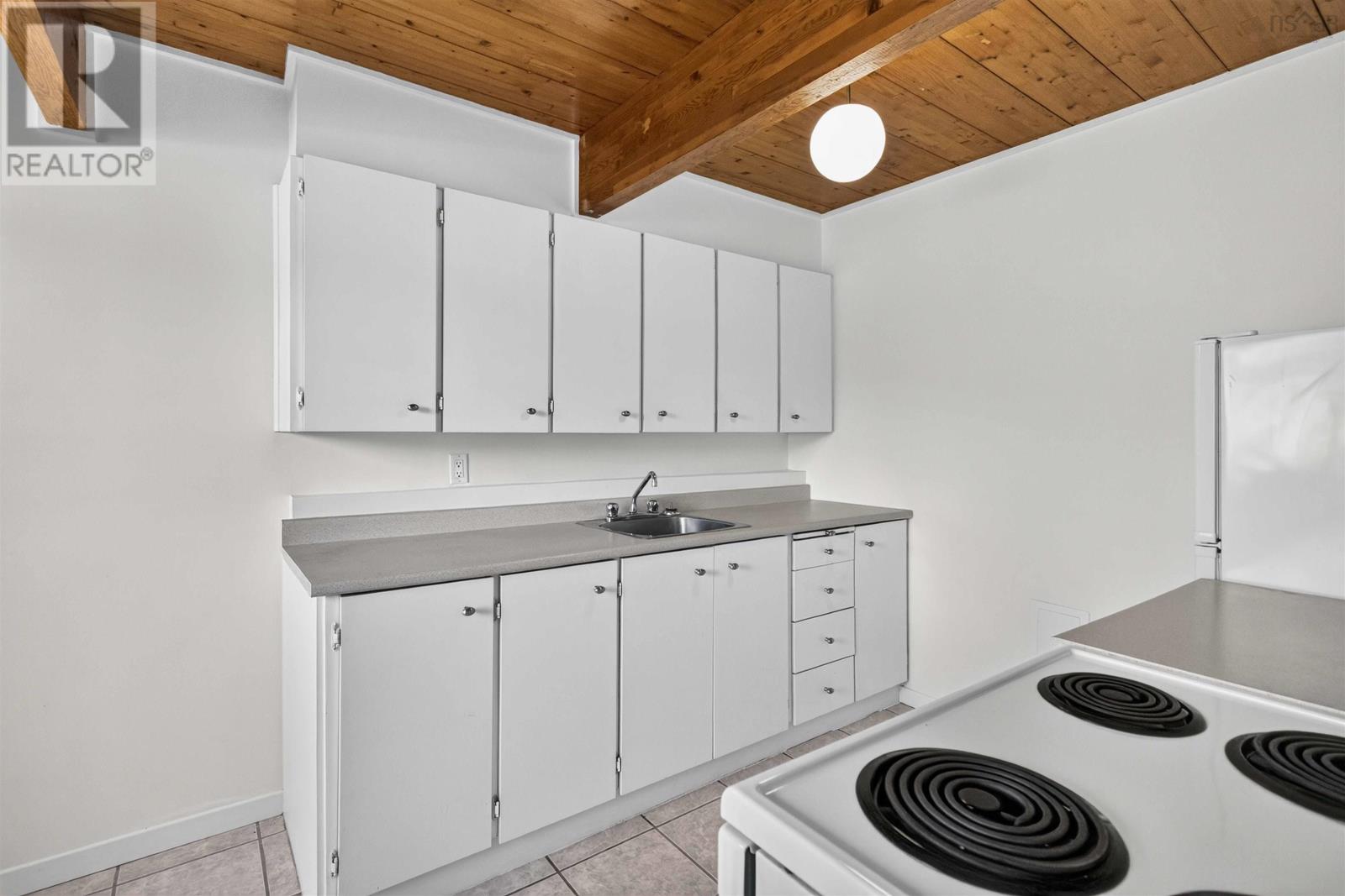27 Drumdonald Road, Halifax, Nova Scotia  B3P 2L1 - Photo 7 - 202619181