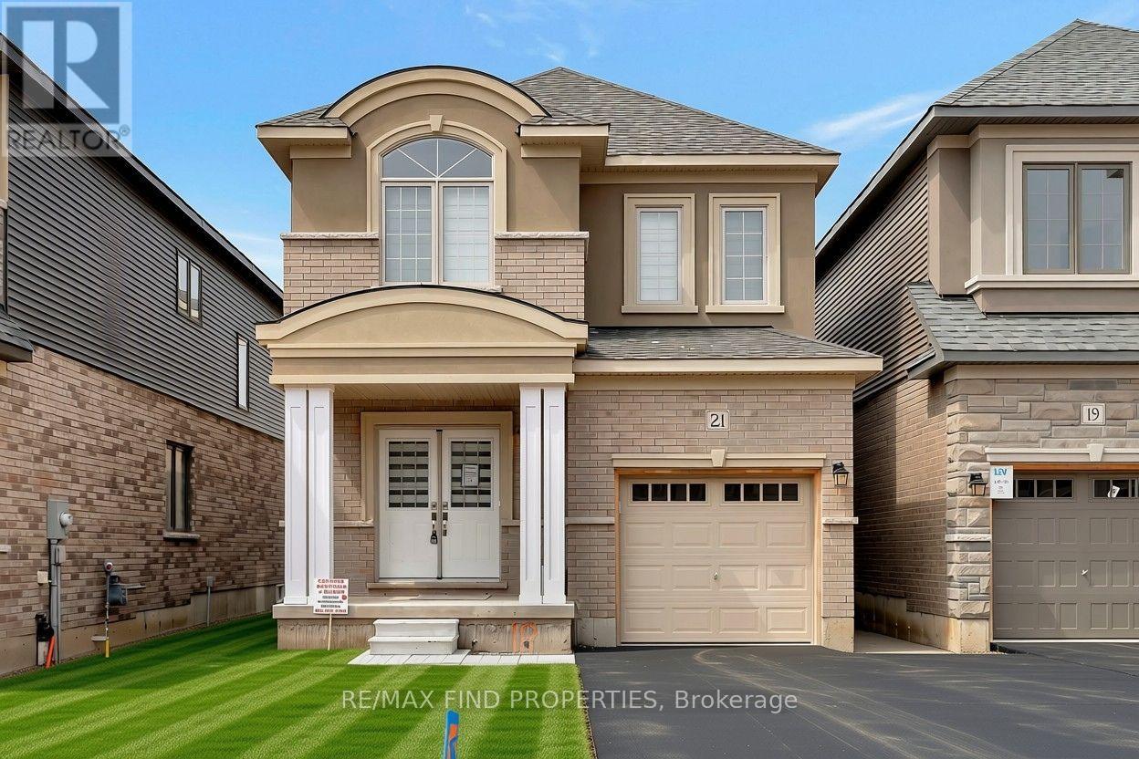 21 DENNIS AVENUE, Brantford, Ontario