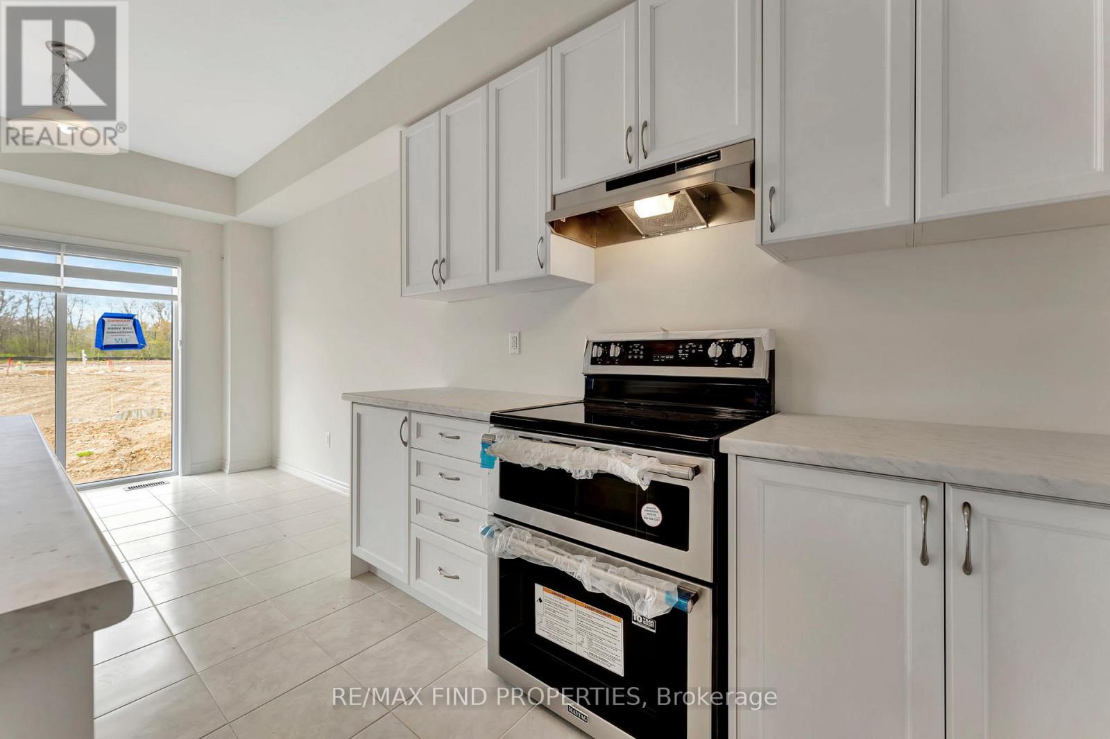 21 Dennis Avenue, Brantford, Ontario N3V 0C1 - Photo 13 - X13656886