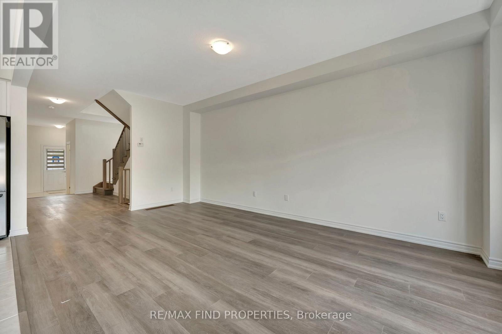21 Dennis Avenue, Brantford, Ontario N3V 0C1 - Photo 7 - X13656886