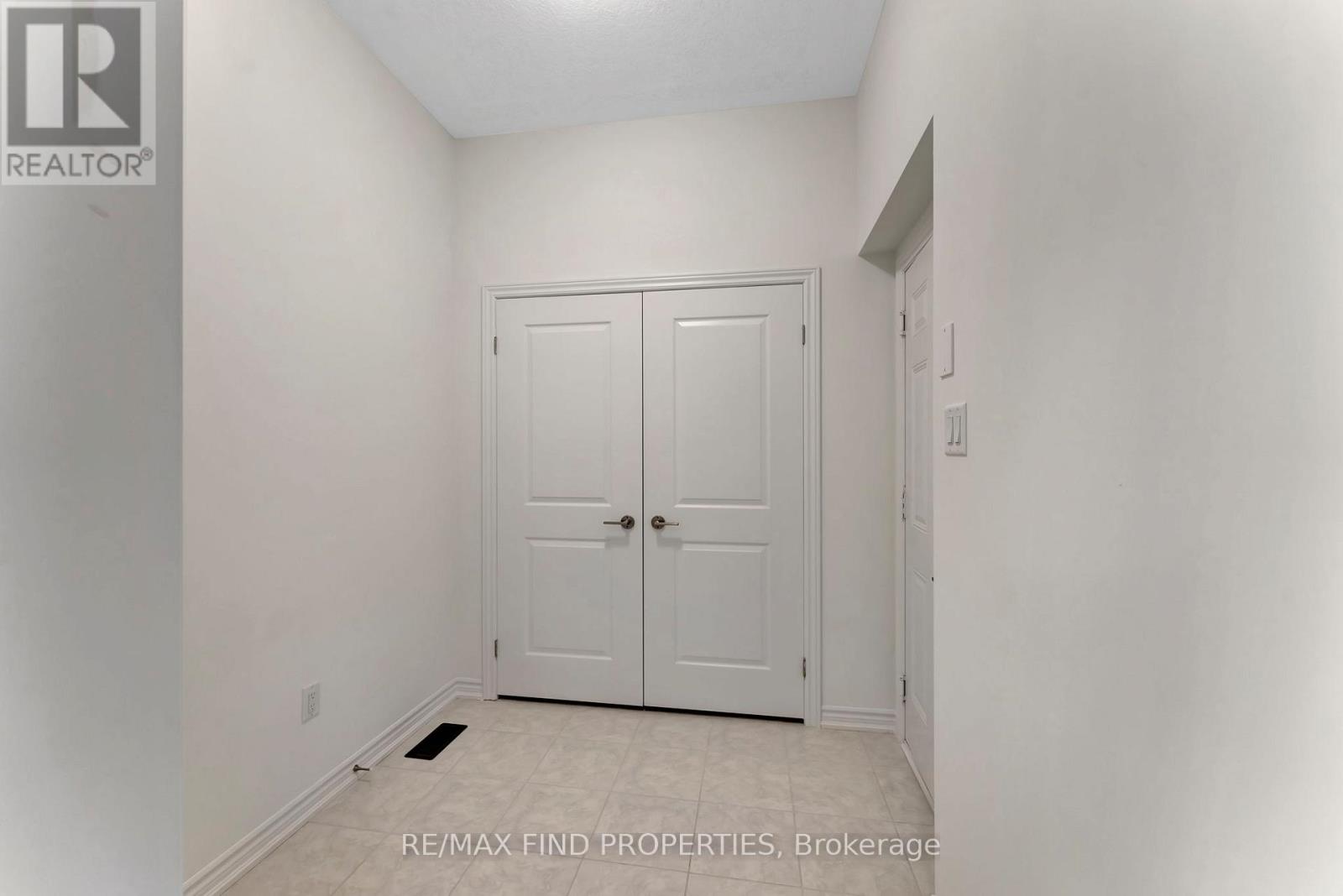 21 Dennis Avenue, Brantford, Ontario N3V 0C1 - Photo 30 - X13656886