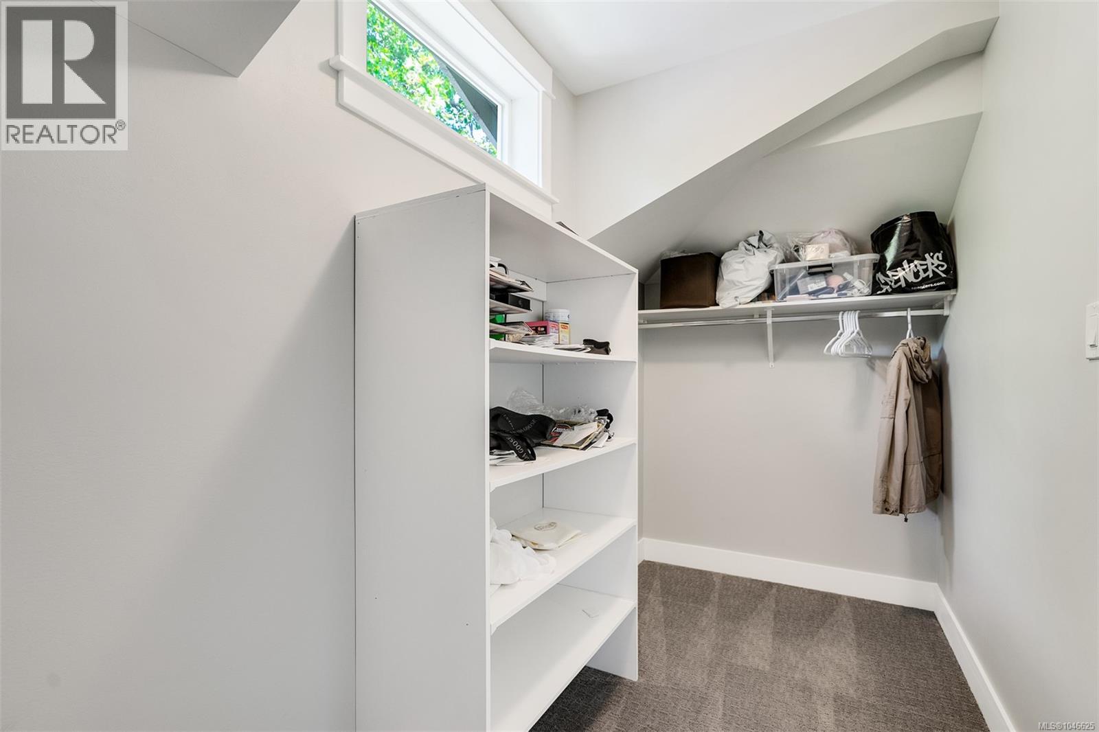 1 2923 Shelbourne St, Victoria, British Columbia V8R 4M7 - Photo 40 - 1046625