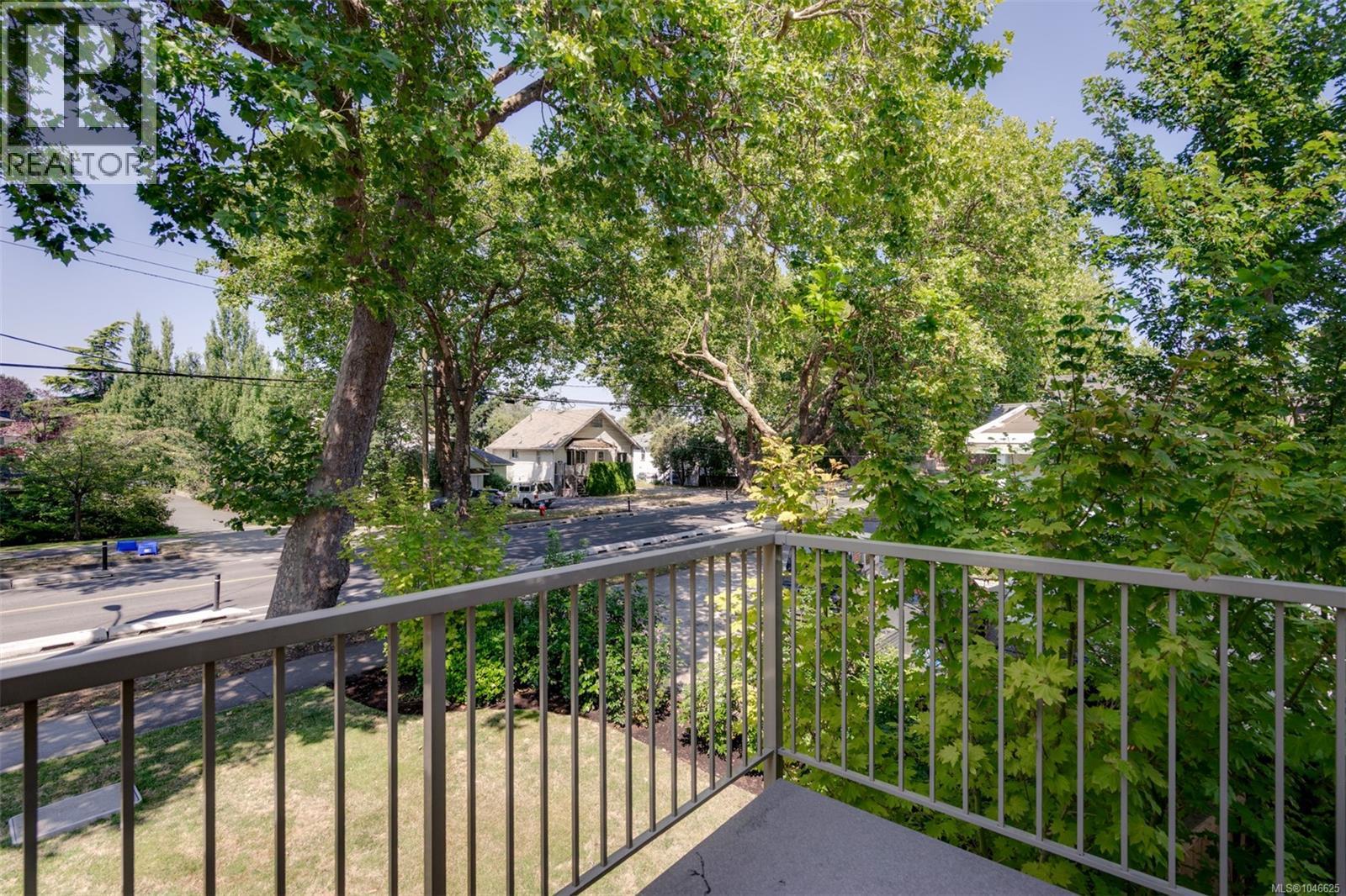 1 2923 Shelbourne St, Victoria, British Columbia V8R 4M7 - Photo 10 - 1046625