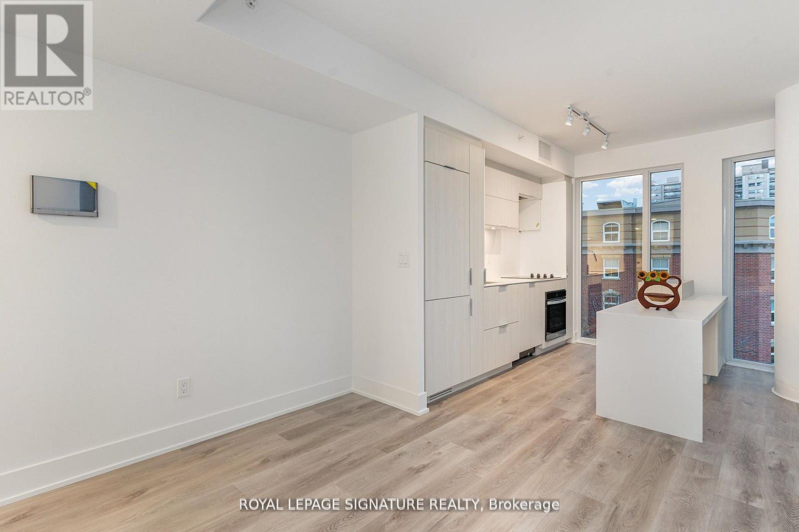 304 - 370 Martha Street, Burlington, Ontario  L7R 0G9 - Photo 8 - W13669024