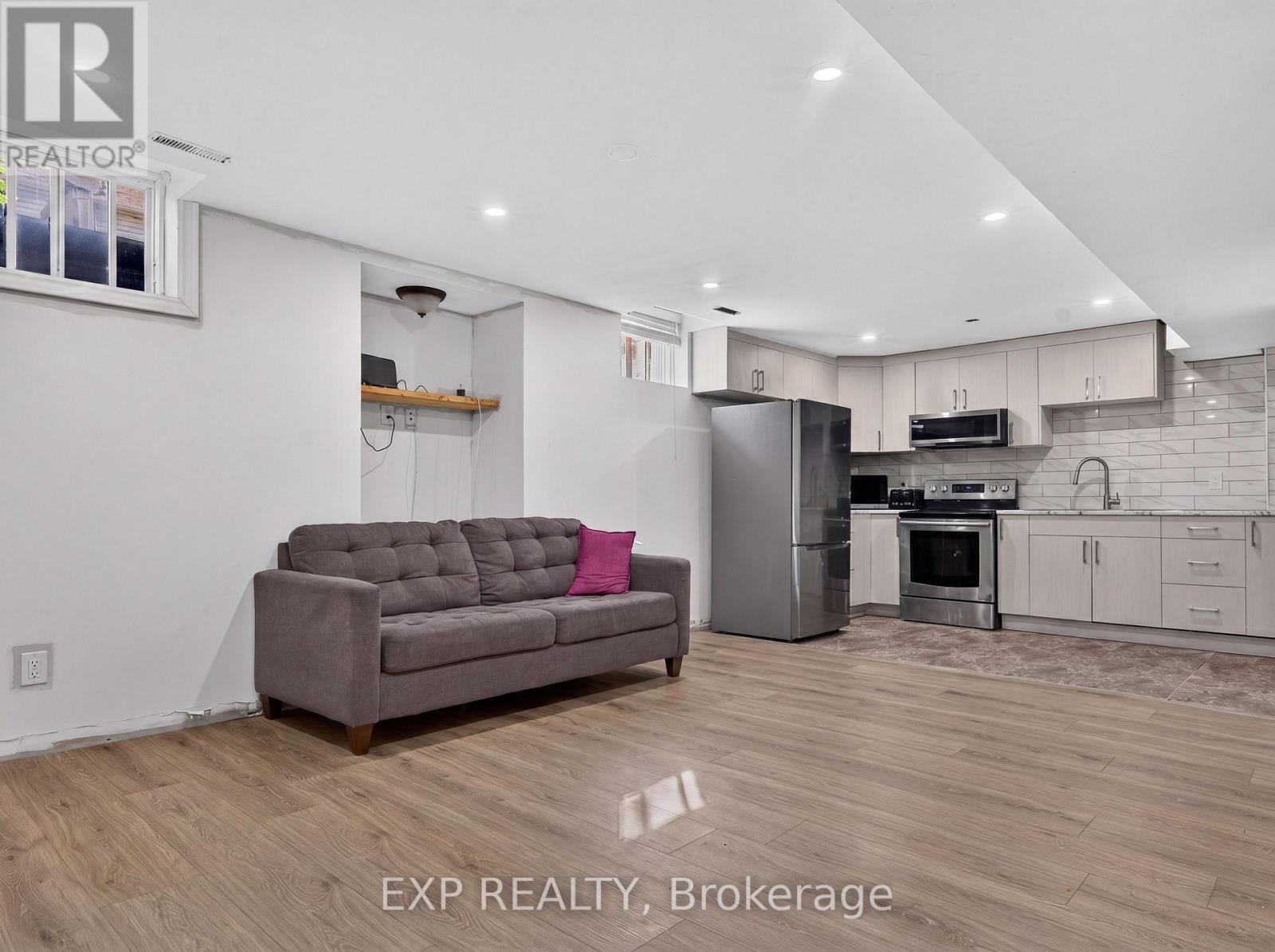 664 Dolby Crescent, Milton, Ontario  L9T 5V5 - Photo 17 - W13669028