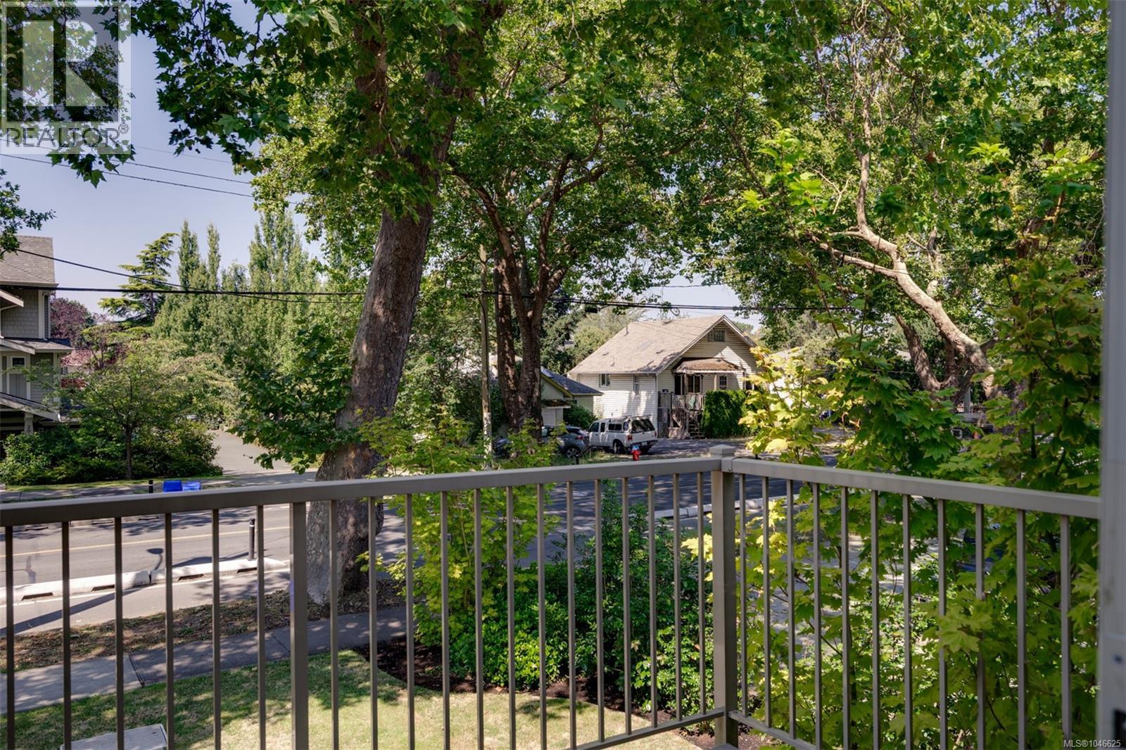 1 2923 Shelbourne St, Victoria, British Columbia V8R 4M7 - Photo 11 - 1046625