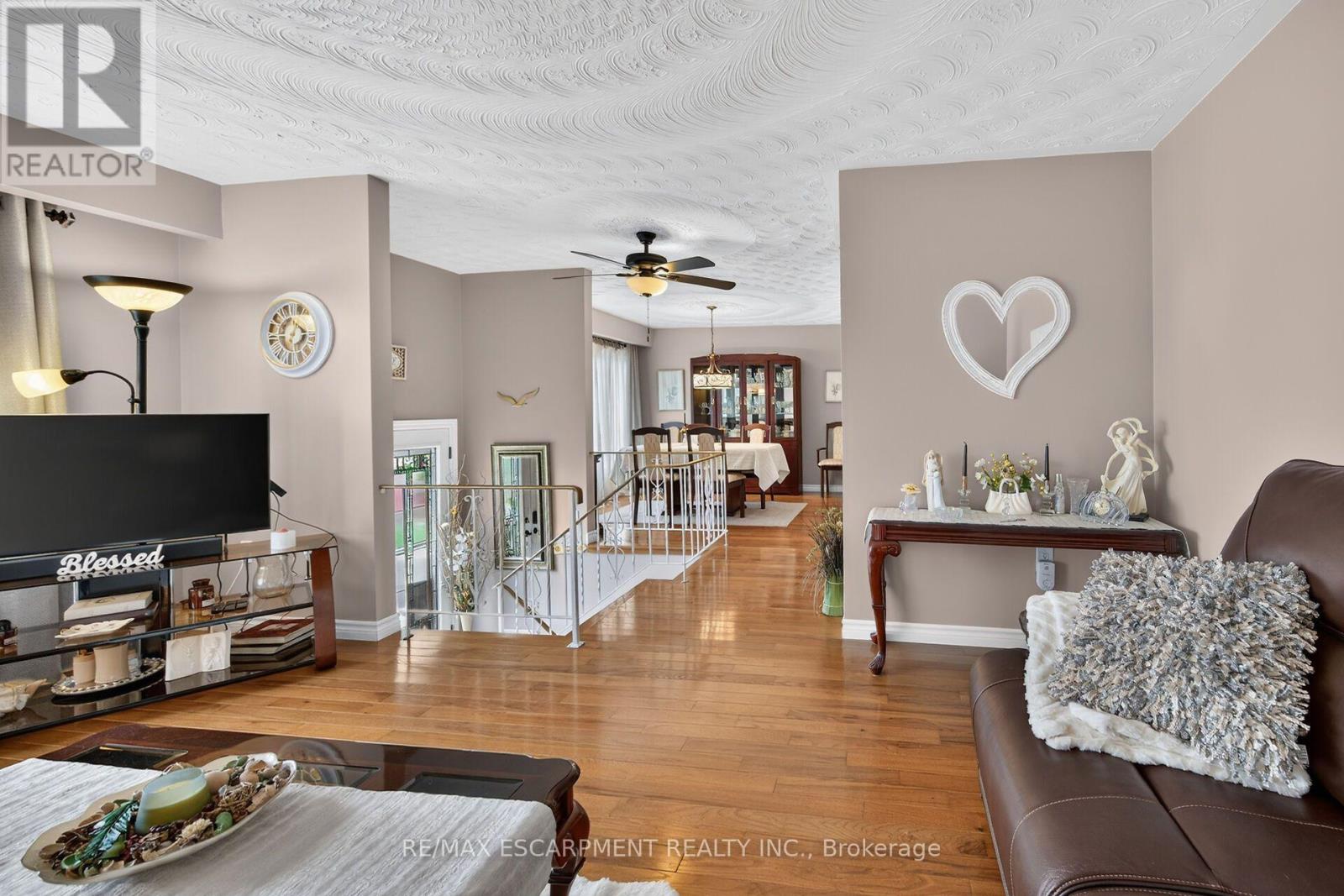 49 Brookstream Court, Hamilton, Ontario  L8K 6J3 - Photo 11 - X13669034
