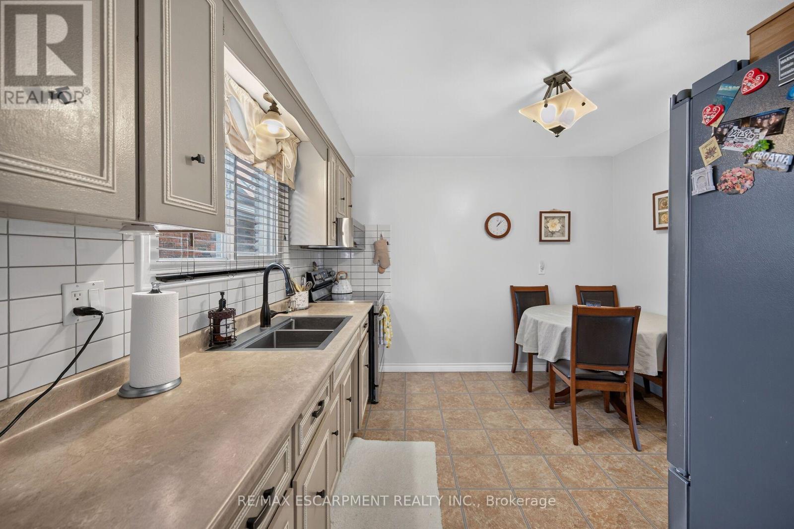 49 Brookstream Court, Hamilton, Ontario  L8K 6J3 - Photo 19 - X13669034