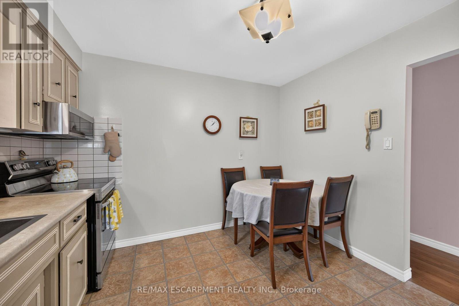 49 Brookstream Court, Hamilton, Ontario  L8K 6J3 - Photo 20 - X13669034